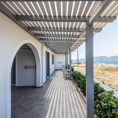 Amelia Deluxe Adamantas (Milos)