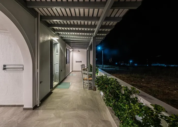 Amelia Deluxe * Adamantas