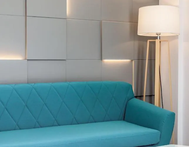 Amelia Deluxe * Adamantas (Milos)